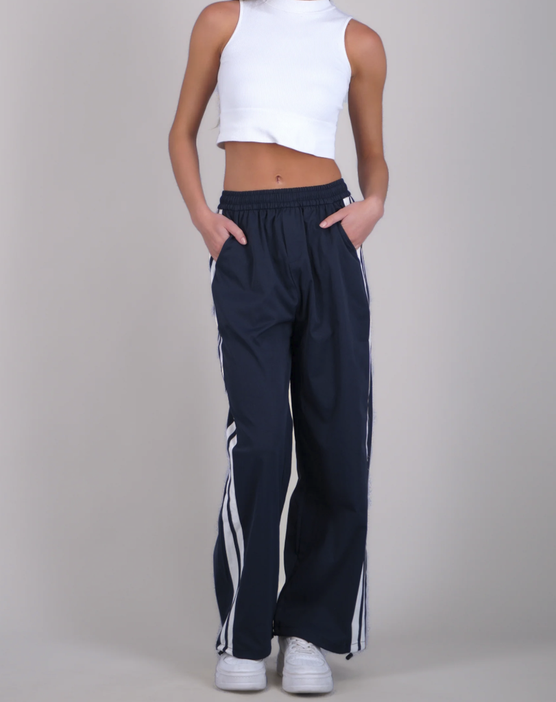 PANTALON RAYAS EN COSTADOS